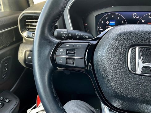 Used 2023 Honda Pilot Elite image 12