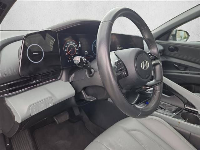 Used 2025 Hyundai Elantra Limited FWD image 9