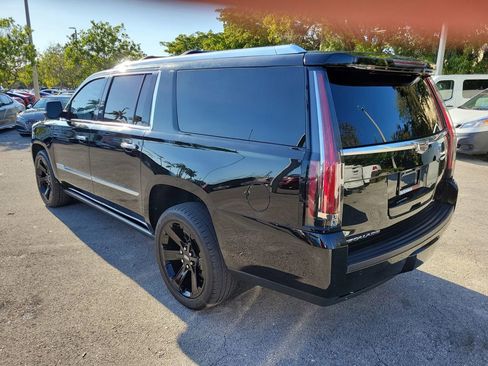 Used 2017 Cadillac Escalade ESV Platinum image 6