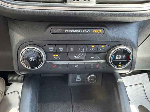 Used 2020 Ford Escape SEL AWD/4WD image 18
