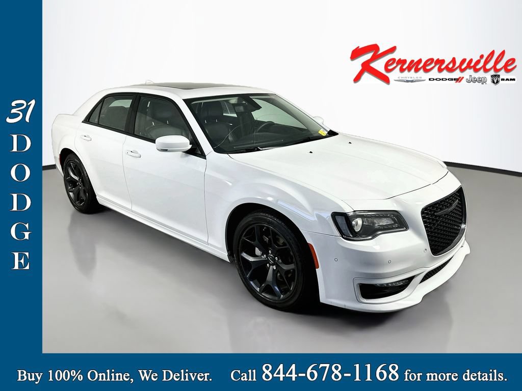 Used 2023 Chrysler 300 Touring L w/ Popular Equipment Group RWD image 1