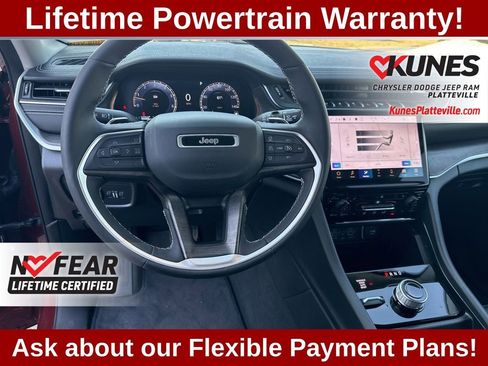 Used 2024 Jeep Grand Cherokee Limited image 15