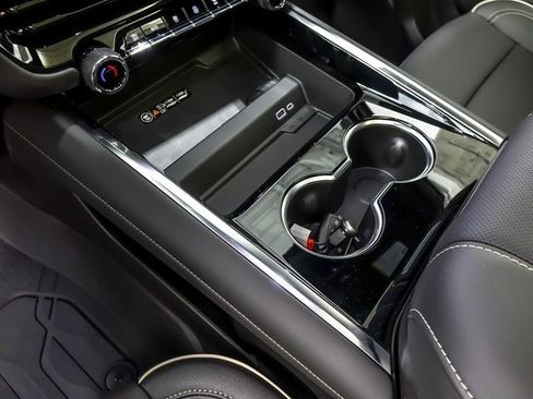 New 2026 Chevrolet Tahoe Premier image 25