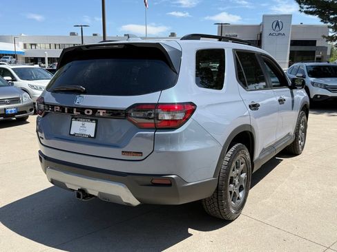 Certified 2026 Honda Pilot TrailSport image 6