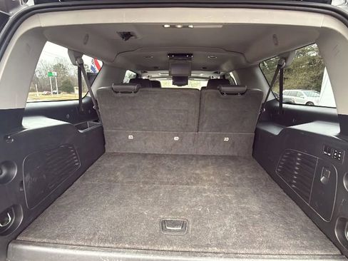 Used 2017 Chevrolet Suburban LT image 68
