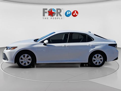 Used 2023 Toyota Camry LE image 2