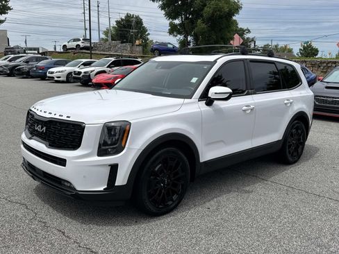 Used 2022 Kia Telluride SX w/ SX Prestige Package AWD/4WD image 3