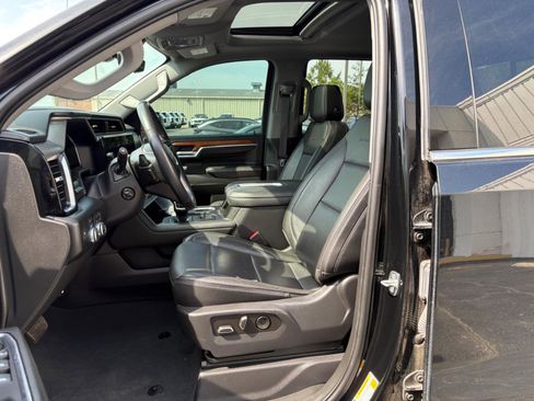 Used 2022 GMC Sierra 1500 Denali w/ Denali Reserve Package image 18