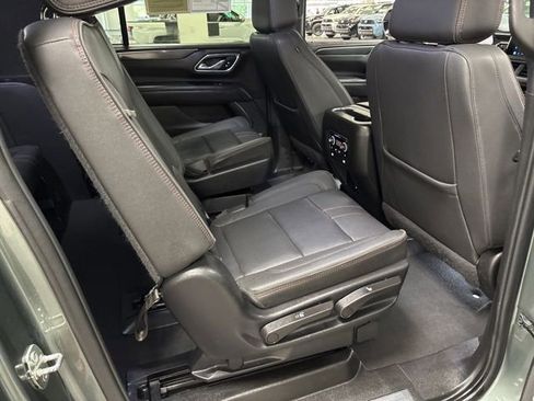 Used 2023 Chevrolet Suburban RST w/ Luxury Package AWD/4WD image 11