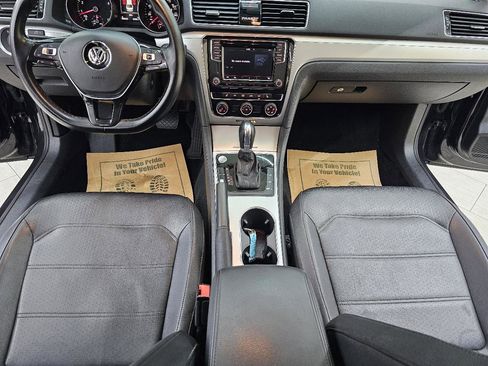 Used 2019 Volkswagen Passat Wolfsburg Edition image 27