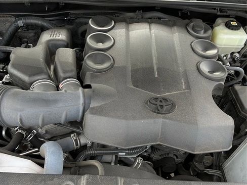 Used 2021 Toyota 4Runner SR5 image 34