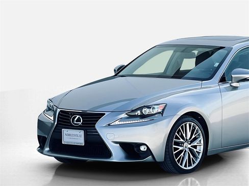 Used 2015 Lexus IS 250 AWD image 11