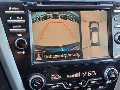Used 2019 Nissan Murano SV w/ Premium Package AWD/4WD image 11