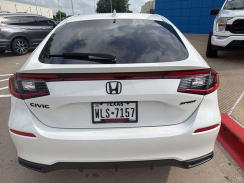 Used 2025 Honda Civic Sport image 6