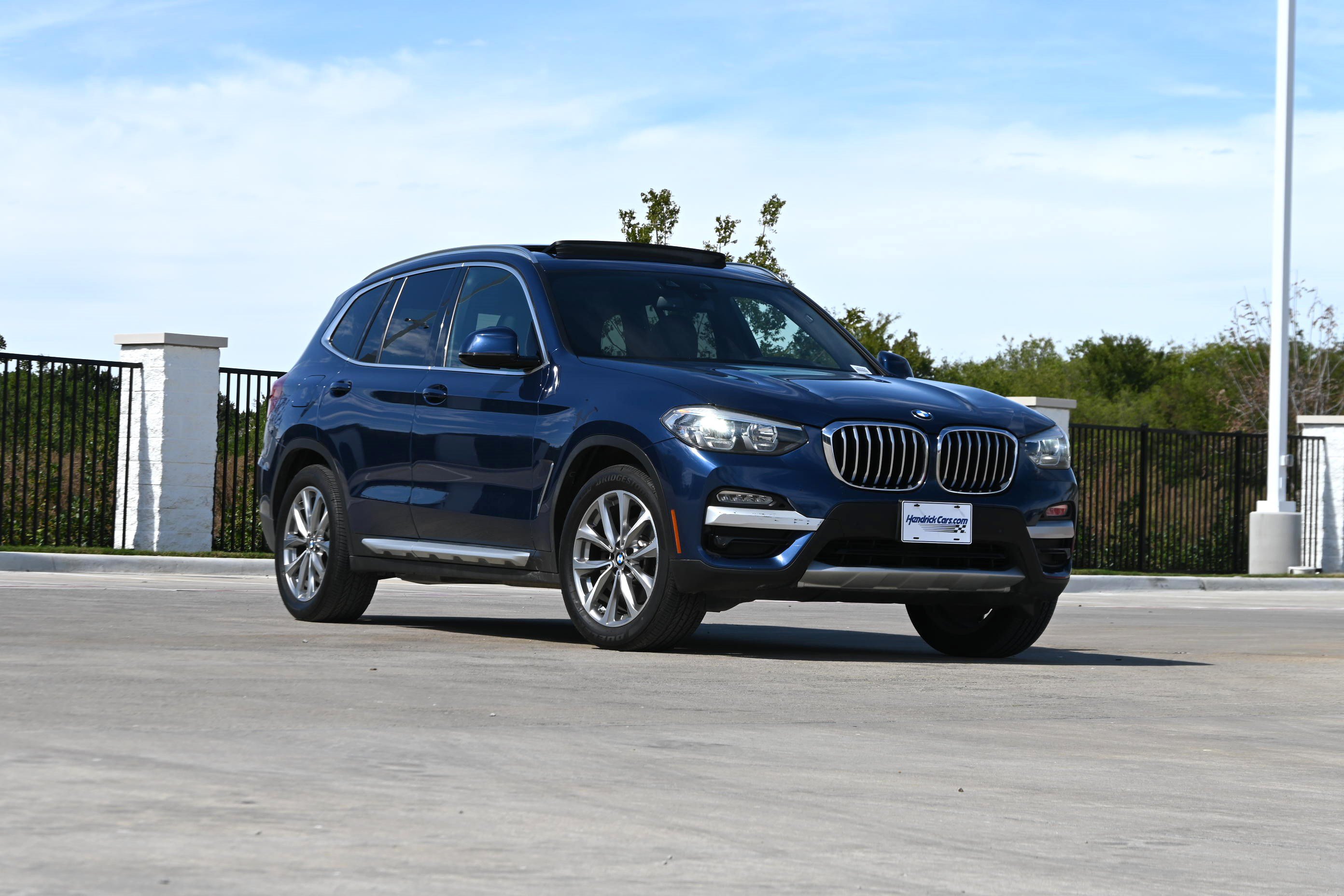 Used 2019 BMW X3 xDrive30i w/ Driving Assistance Package AWD/4WD image 2