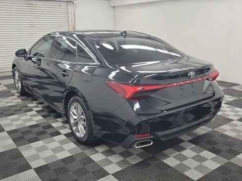 Used 2022 Toyota Avalon XLE image 4