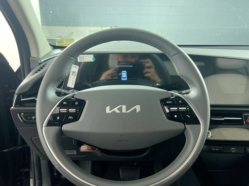 New 2026 Kia Niro EX w/ EX Premium Package FWD image 17