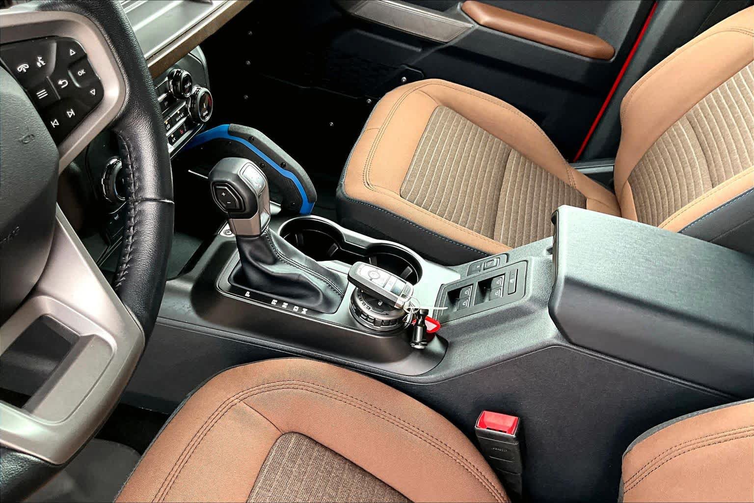 Used 2022 Ford Bronco Outer Banks AWD/4WD image 19