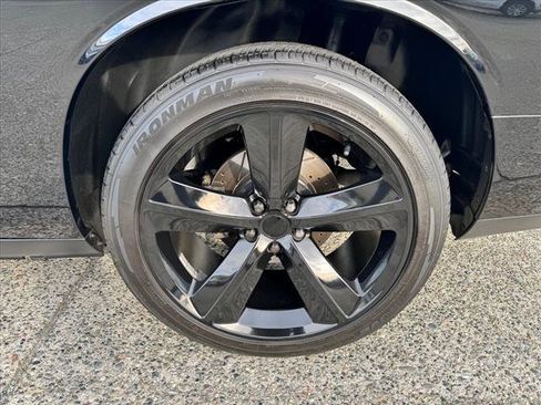 Used 2012 Dodge Challenger R/T image 6