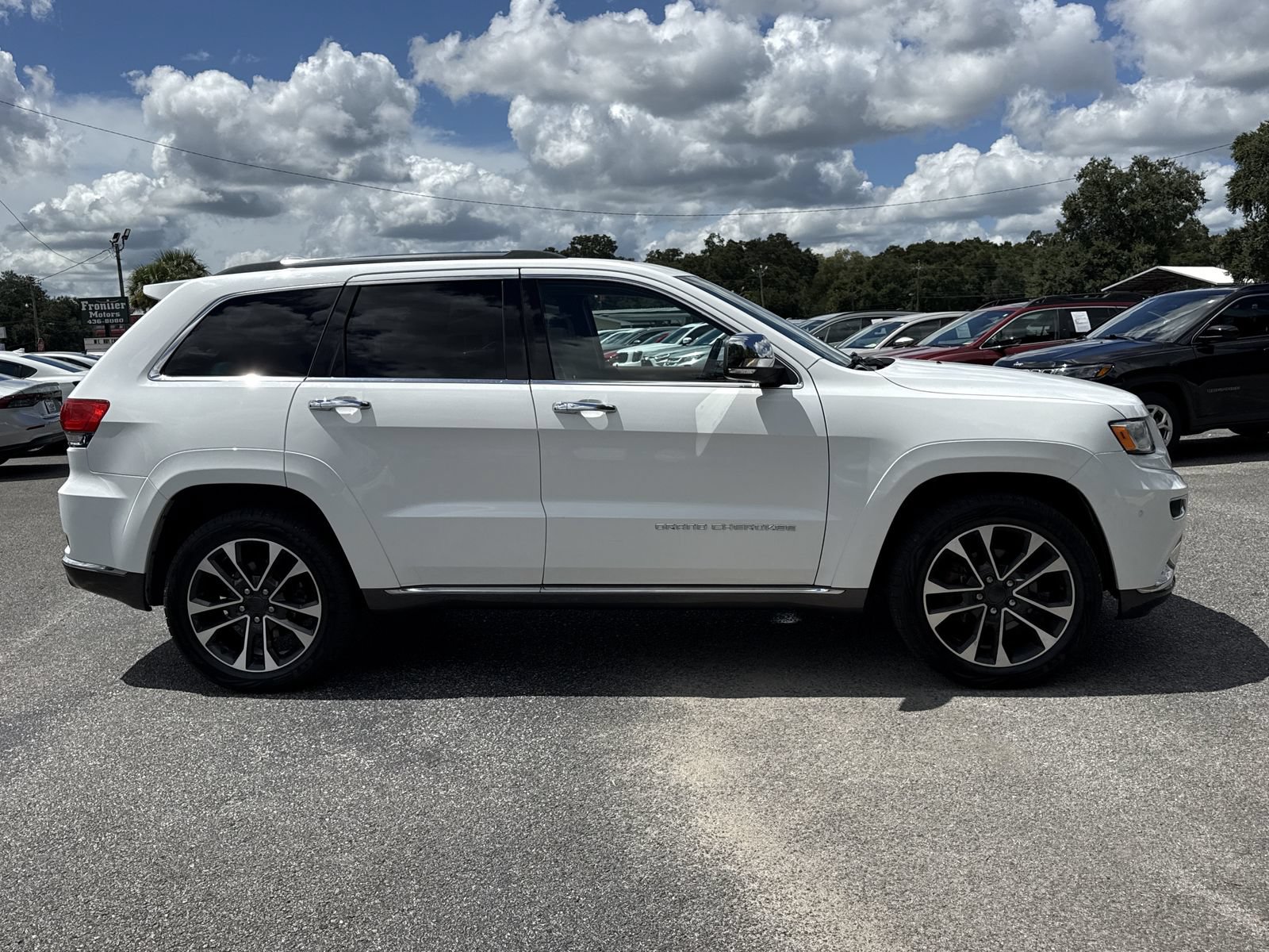 Used 2015 Jeep Grand Cherokee Summit AWD/4WD image 6