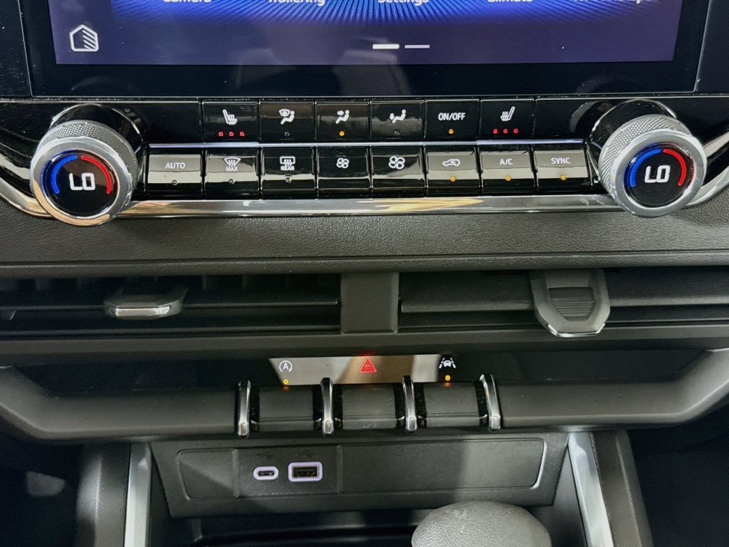 Used 2026 Chevrolet Colorado Trail Boss AWD/4WD image 16