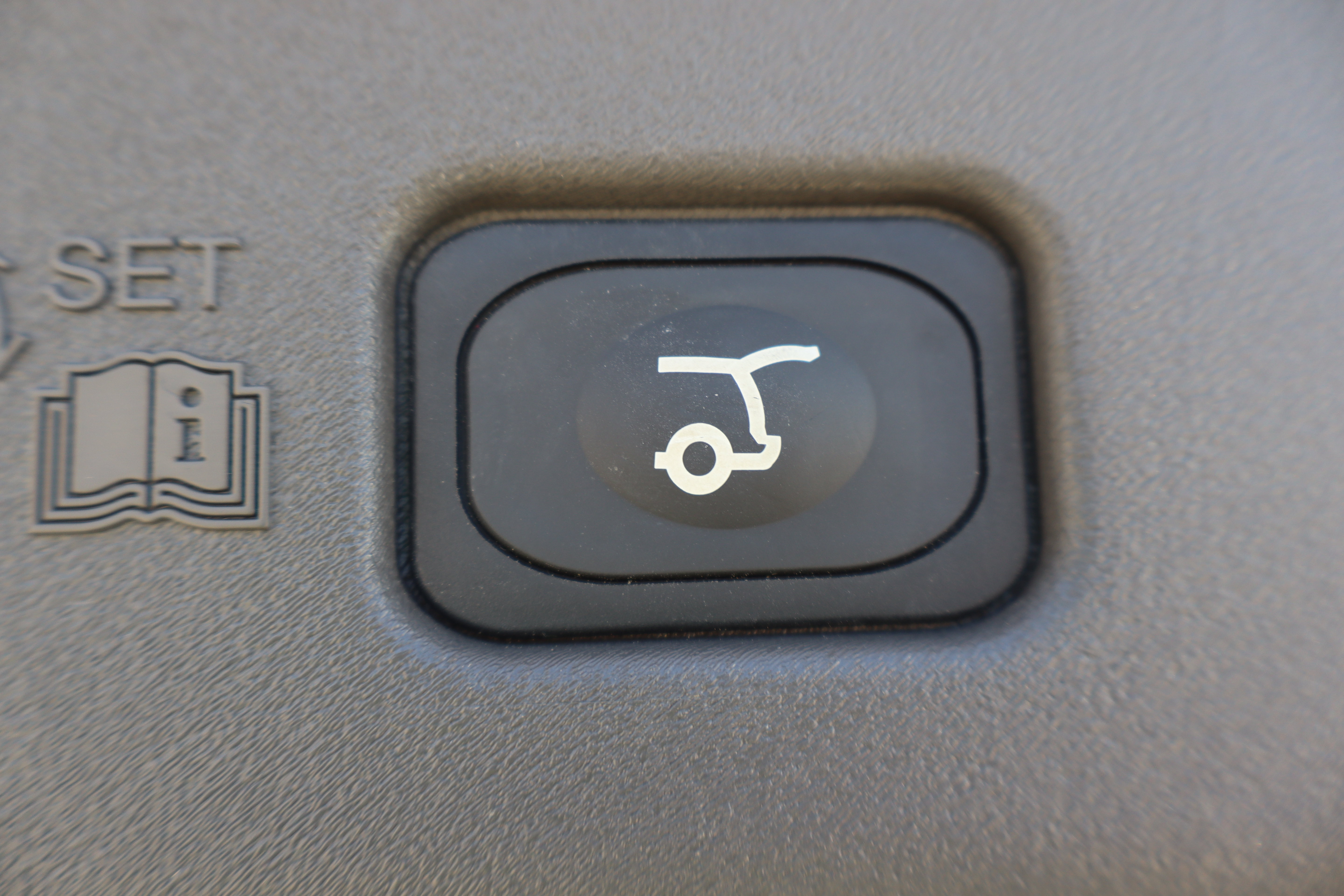 Used 2024 Lincoln Nautilus Premier AWD/4WD image 24