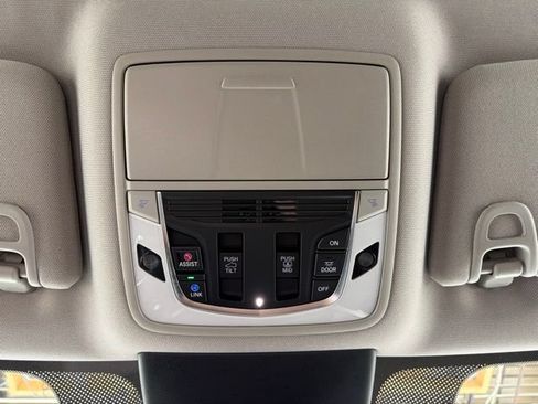Certified 2024 Acura MDX SH-AWD image 32