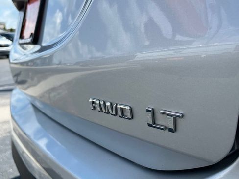 Used 2021 Chevrolet Equinox LT AWD/4WD image 10