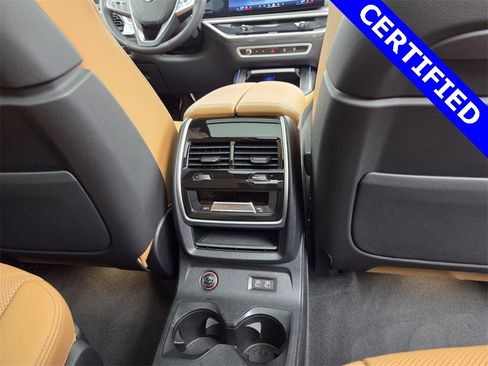 Used 2024 BMW X7 xDrive40i w/ Premium Package image 22
