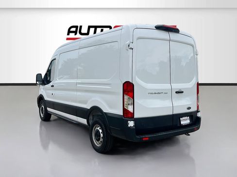 Used 2025 Ford Transit 250 148 Medium Roof RWD image 5