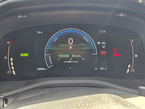 Used 2025 Toyota Camry SE FWD image 19