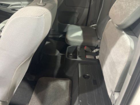 Used 2015 Toyota Tacoma 2WD Access Cab image 5