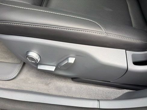 Used 2024 Lucid Air Touring AWD/4WD image 11