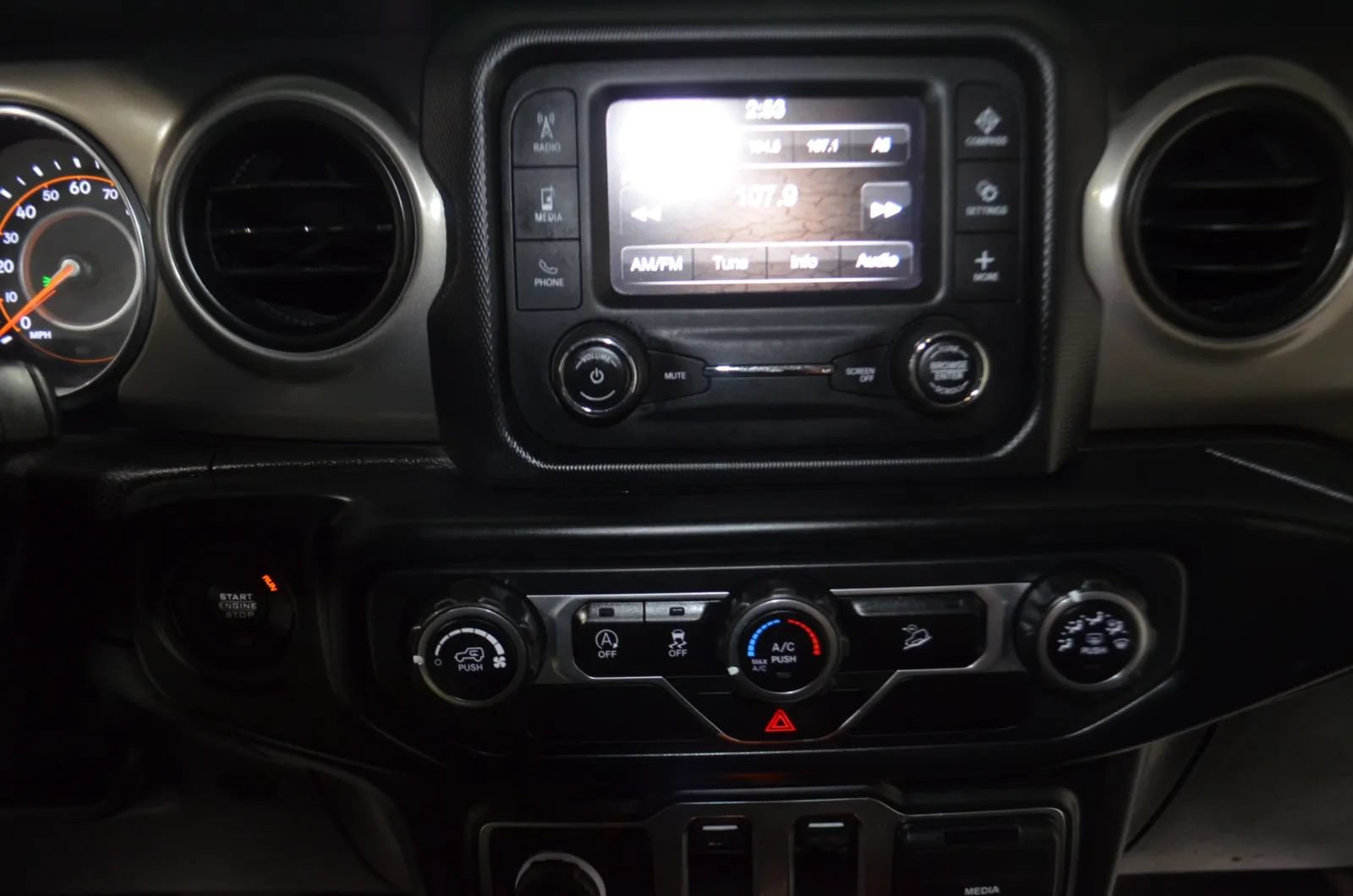 Used 2020 Jeep Wrangler Sport AWD/4WD image 25