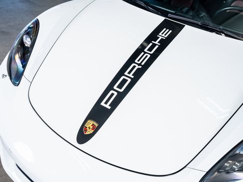 Used 2019 Porsche 718 Boxster image 18