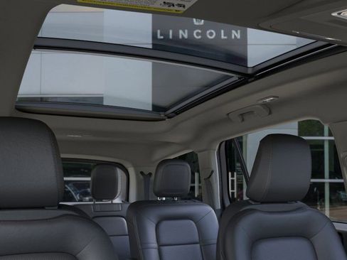 New 2025 Lincoln Aviator 2WD w/ Equipment Group 101A image 22
