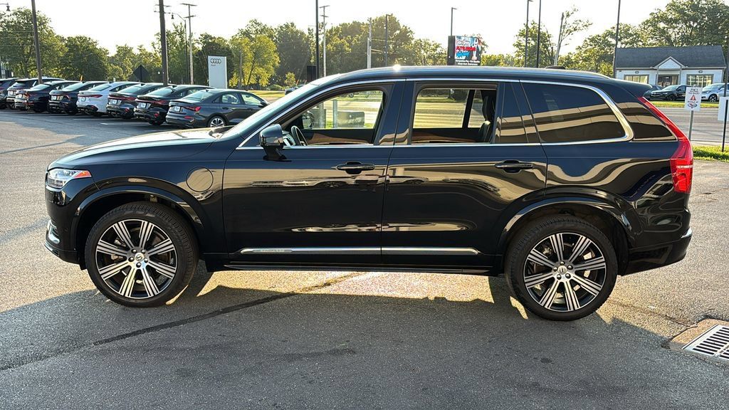 Certified 2023 Volvo XC90 T8 Plus w/ Protection Package Premier AWD/4WD image 3