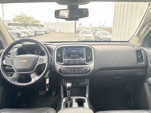 Used 2022 Chevrolet Colorado LT w/ Luxury Package image 25