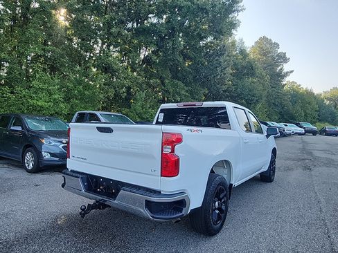 Used 2024 Chevrolet Silverado 1500 LT AWD/4WD image 5