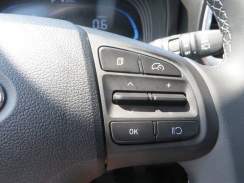 Used 2026 Hyundai Venue SEL FWD image 18