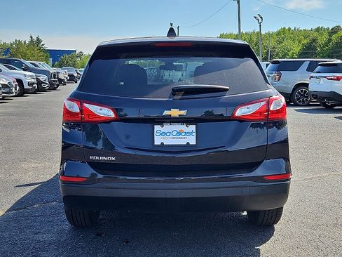 Certified 2020 Chevrolet Equinox LS w/ LS Convenience Package FWD image 6
