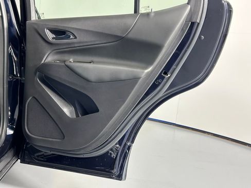 Used 2021 Chevrolet Equinox LT image 11