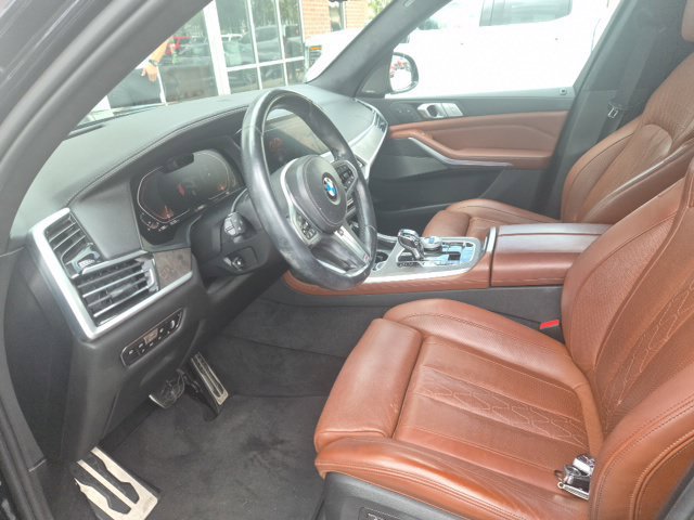 Used 2021 BMW X7 xDrive40i w/ M Sport Package AWD/4WD image 2