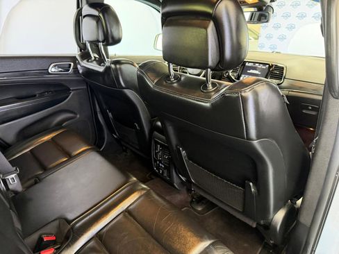 Used 2019 Jeep Grand Cherokee Limited w/ Trailer Tow Group IV image 22