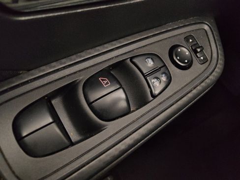 Used 2021 Nissan Versa SV image 27