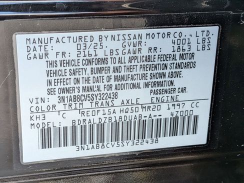 Used 2025 Nissan Sentra SV w/ SV Premium Package FWD image 29