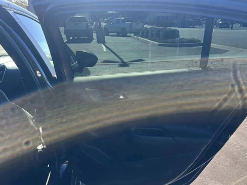 Used 2017 Chevrolet Cruze LS image 11