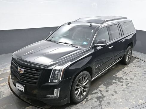 Used 2020 Cadillac Escalade ESV Platinum w/ Escalade Sport Edition AWD/4WD image 41