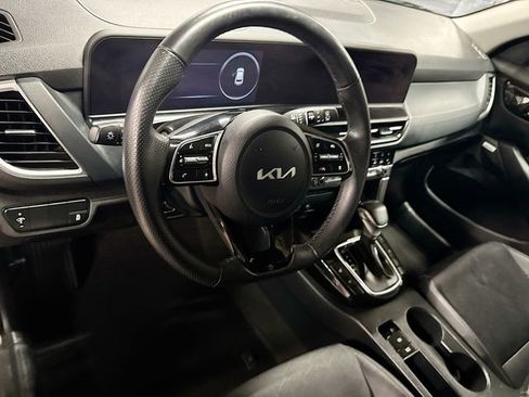 Used 2024 Kia Seltos SX image 9