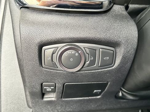 Used 2020 Lincoln Continental Reserve w/ Luxury Package image 17